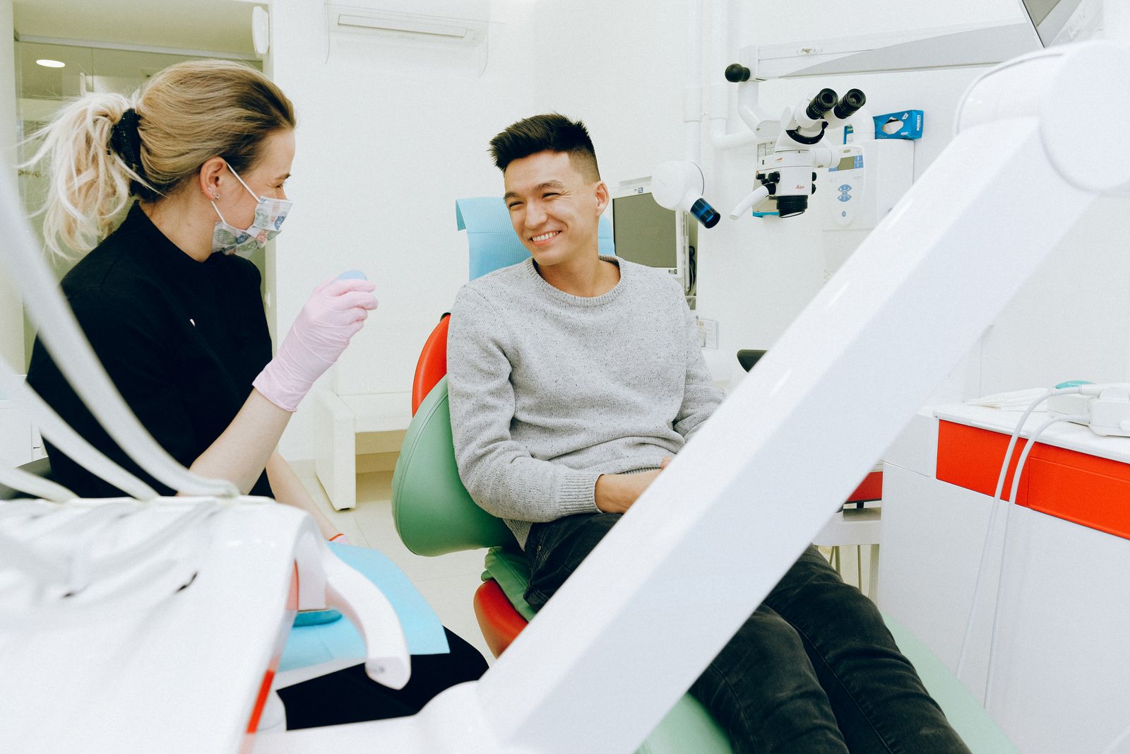 Dental clinic website design demo by ZYNEXS Intelligence