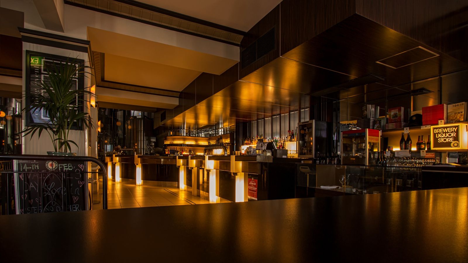 Luxury restaurant website design demo by ZYNEXS Intelligence